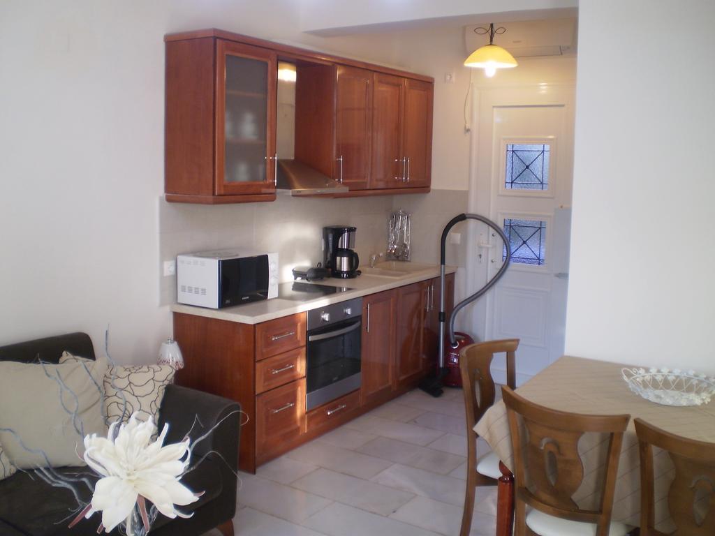 Irini Apartments Anaxos Phòng bức ảnh