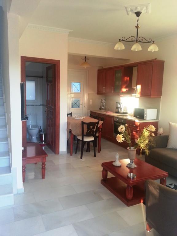 Irini Apartments Anaxos Phòng bức ảnh